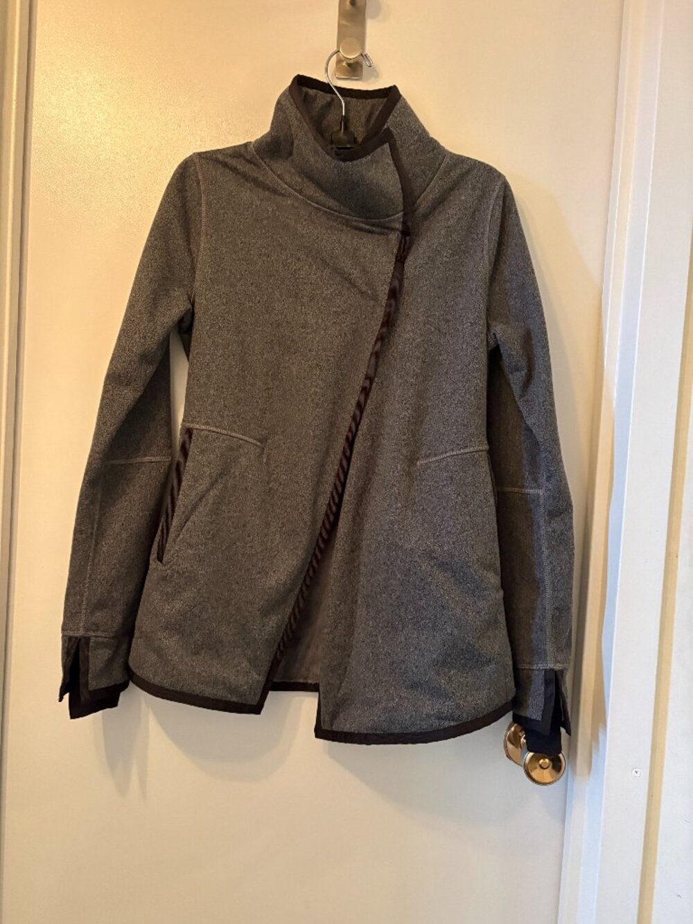 Ivivva by lululemon Big Business Fleece Wrap Jacket